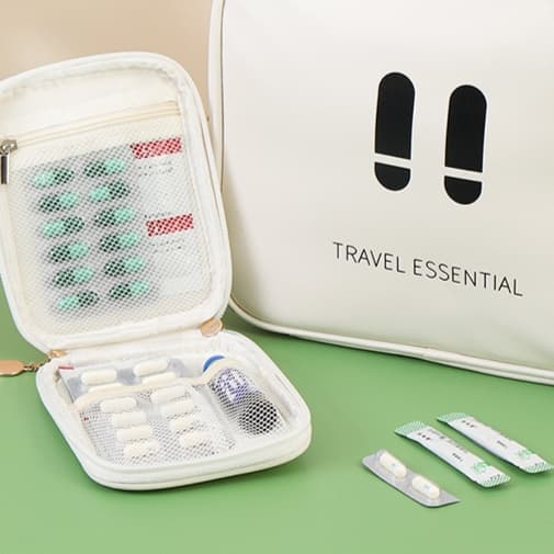 防災グッズ 携帯用お薬収納ポーチ 救急セット