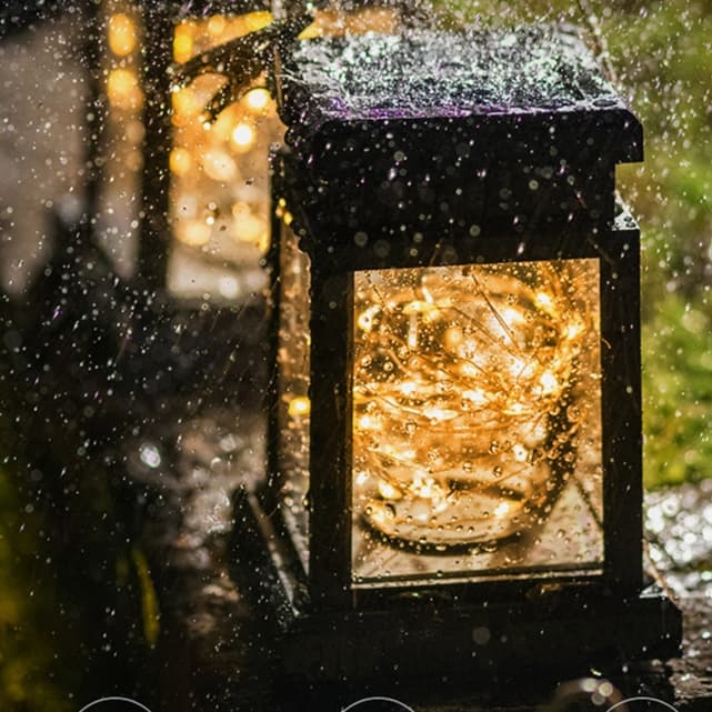 防災グッズ 太陽光充電式防災ランタン
